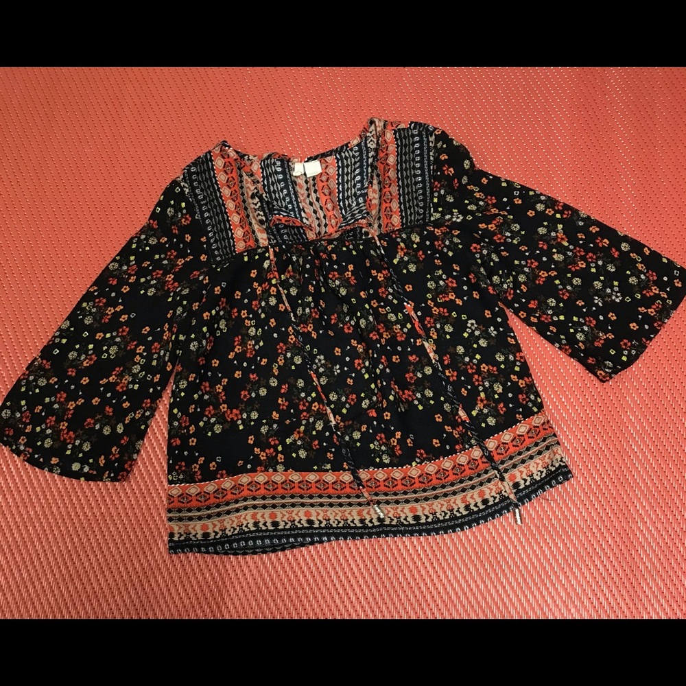 Women’s top from Japna.